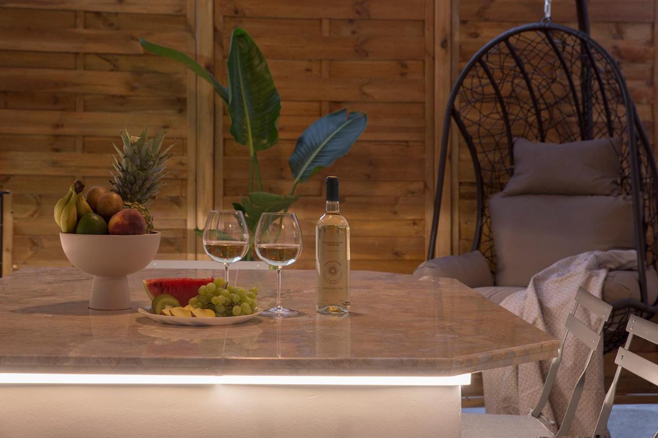Luxury Apartment With Jacuzzi Close To Acropolis - Living Stone Zircon Афины Экстерьер фото