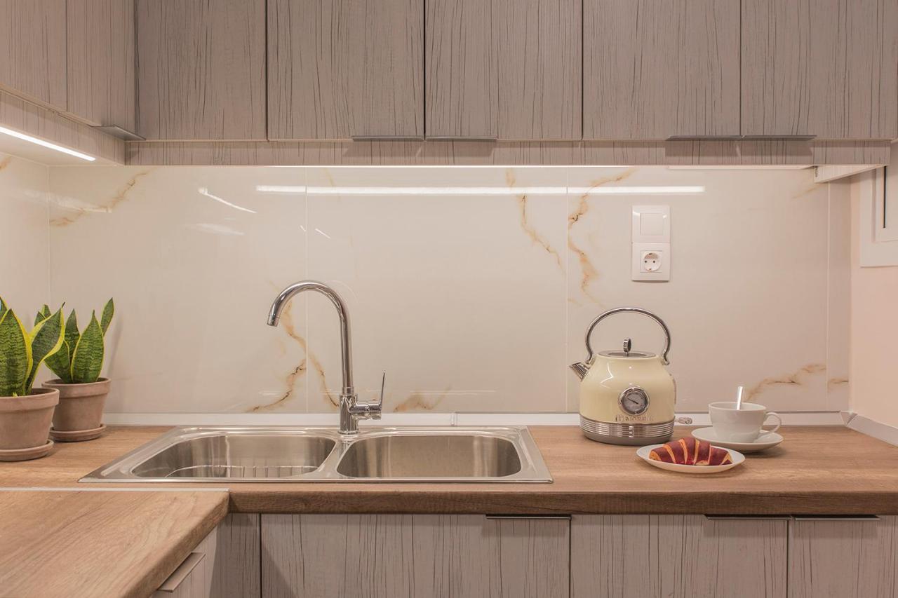 Luxury Apartment With Jacuzzi Close To Acropolis - Living Stone Zircon Афины Экстерьер фото