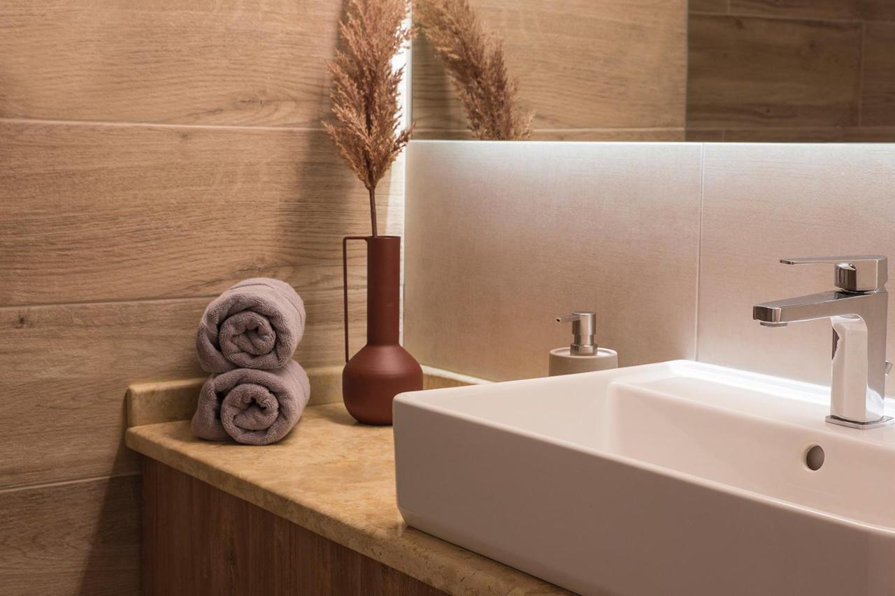 Luxury Apartment With Jacuzzi Close To Acropolis - Living Stone Zircon Афины Экстерьер фото