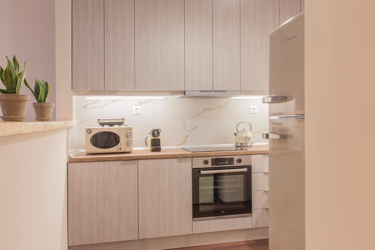 Luxury Apartment With Jacuzzi Close To Acropolis - Living Stone Zircon Афины Экстерьер фото